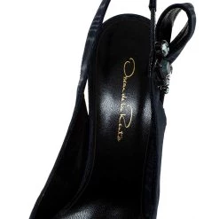 Oscar De La Renta Blue Faille Fabric Crystal Embellished Juliette Slingback Sandals Size 39.5 For Women 16 Oscar De La Renta Blue Faille Fabric Crystal Embellished Juliette Slingback Sandals Size 39.5 For Women -Oscar de la Renta Sales Shop luxury women oscar de la rentaslug new shoes p251378 006