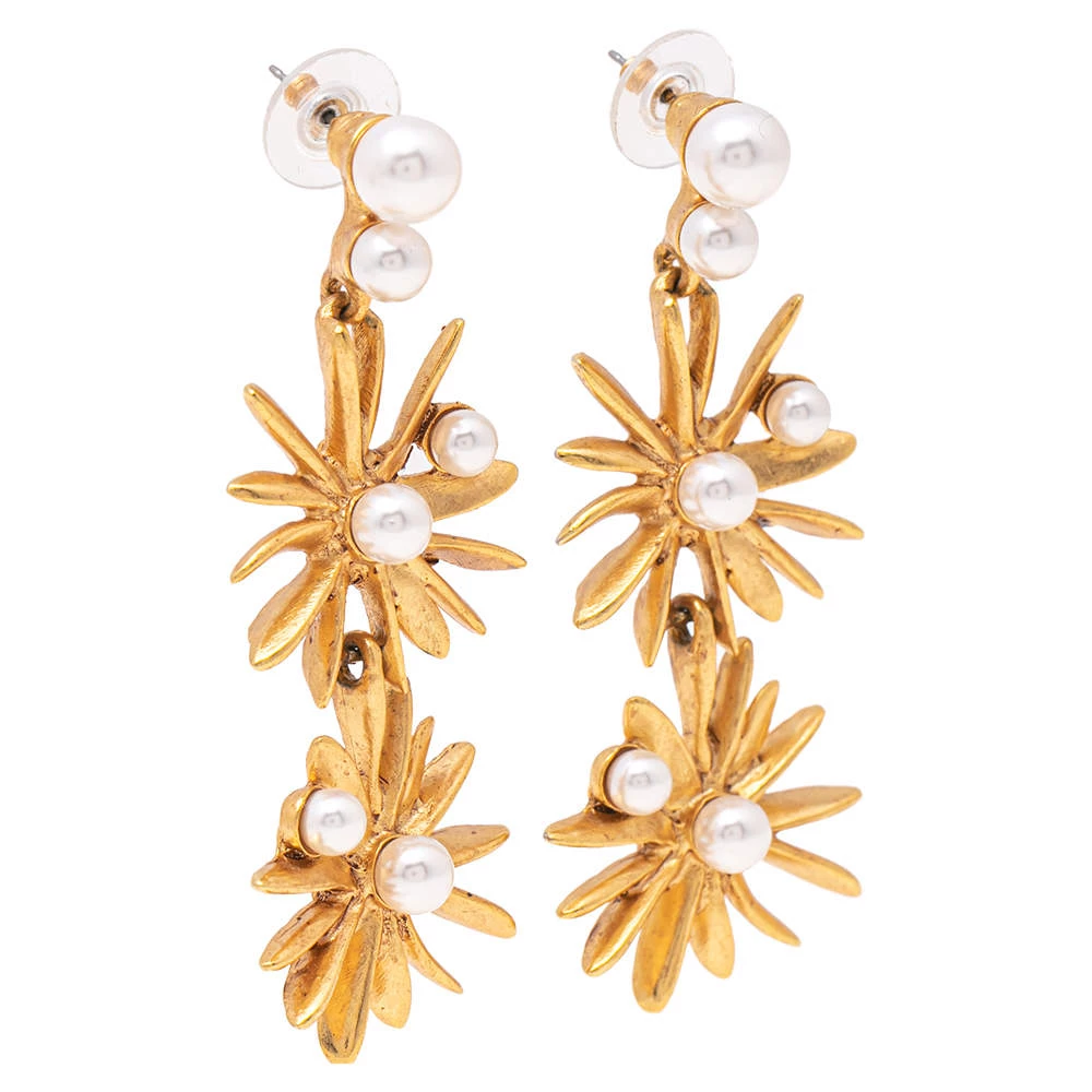 Oscar De La Renta Classic Faux Pearl Gold Tone Metal Starburst Drop Earrings For Women 4 Oscar De La Renta Classic Faux Pearl Gold Tone Metal Starburst Drop Earrings For Women - Image 2