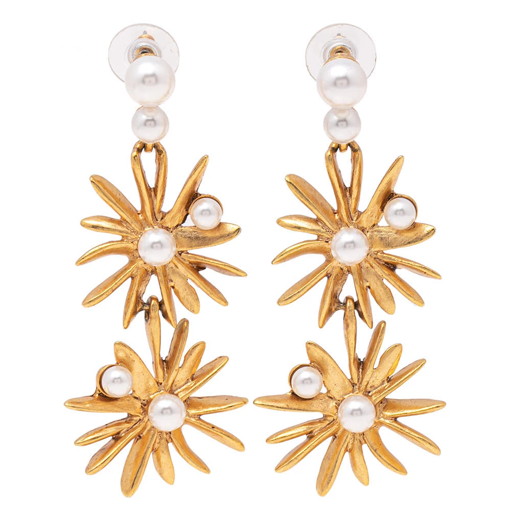 Oscar De La Renta Classic Faux Pearl Gold Tone Metal Starburst Drop Earrings For Women 3 Oscar De La Renta Classic Faux Pearl Gold Tone Metal Starburst Drop Earrings For Women