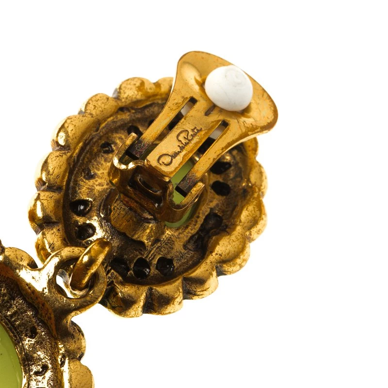 Oscar De La Renta Green Resin Gold Tone Chandelier Clip-on Earrings For Women 7 Oscar De La Renta Green Resin Gold Tone Chandelier Clip-on Earrings For Women - Image 5