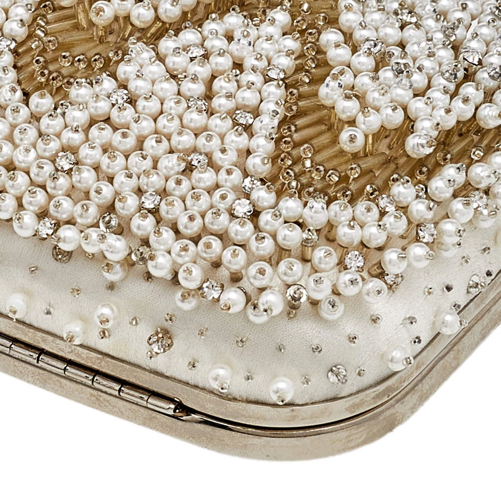Oscar De La Renta White Satin Embellished Crown Goa Clutch For Women 12 Oscar De La Renta White Satin Embellished Crown Goa Clutch For Women - Image 10