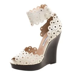 Oscar De La Renta Off-White Laser Cut Leather Hariet Wedge Sandals Size 39 For Women