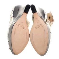 Oscar De La Renta Off-White Laser Cut Leather Hariet Wedge Sandals Size 39 For Women -Oscar de la Renta Sales Shop luxury women oscar de la rentaslug used shoes p120920 0006