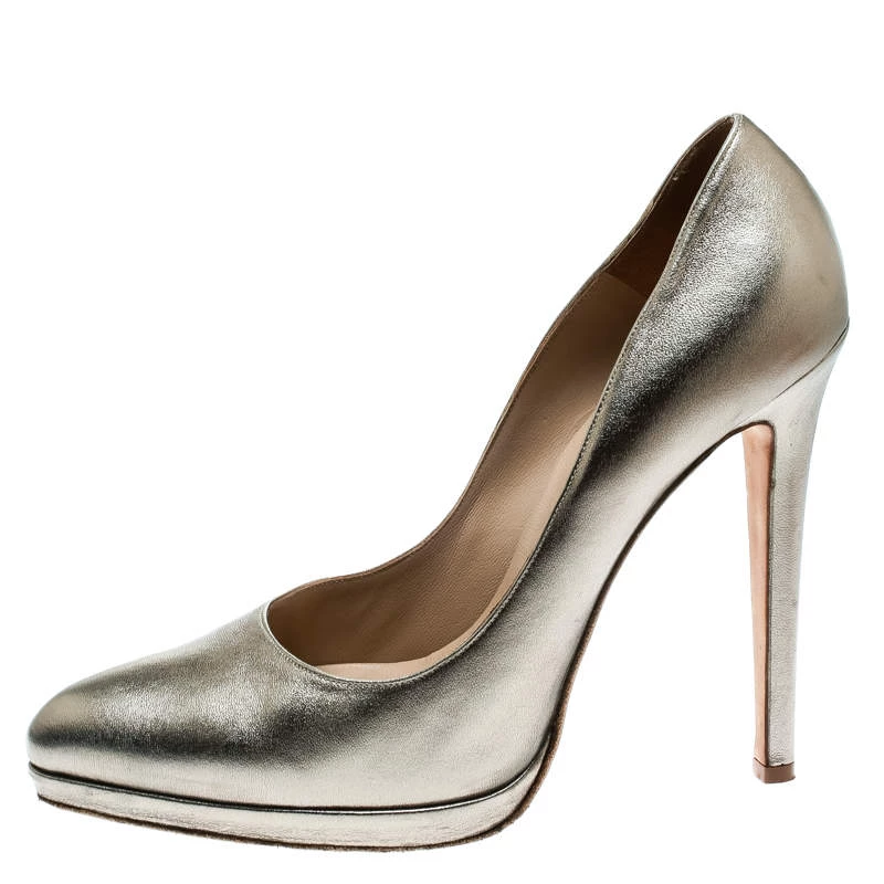 Oscar De La Renta Metallic Gold Leather Pointed Toe Pumps Size 40 For Women 4 Oscar De La Renta Metallic Gold Leather Pointed Toe Pumps Size 40 For Women - Image 2