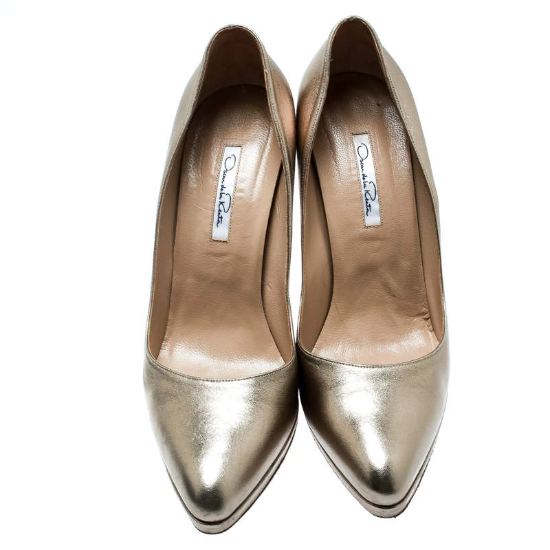 Oscar De La Renta Metallic Gold Leather Pointed Toe Pumps Size 40 For Women 5 Oscar De La Renta Metallic Gold Leather Pointed Toe Pumps Size 40 For Women - Image 3