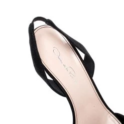 Oscar De La Renta Black Glitter Fabric Samie Bow Slingback Sandals Size 40 For Women 17 Oscar De La Renta Black Glitter Fabric Samie Bow Slingback Sandals Size 40 For Women -Oscar de la Renta Sales Shop luxury women oscar de la rentaslug used shoes p208899 003