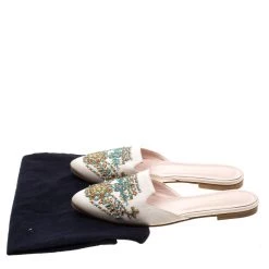 Oscar De La Renta Beige Embellished Satin Calista Flat Mules Size 41 For Women 17 Oscar De La Renta Beige Embellished Satin Calista Flat Mules Size 41 For Women -Oscar de la Renta Sales Shop luxury women oscar de la rentaslug used shoes p208964 008