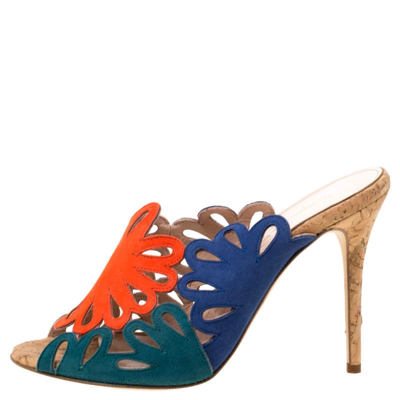 Oscar De La Renta Tricolor Suede Floral Cut Out Sandals Size 37.5 For Women 4 Oscar De La Renta Tricolor Suede Floral Cut Out Sandals Size 37.5 For Women - Image 2