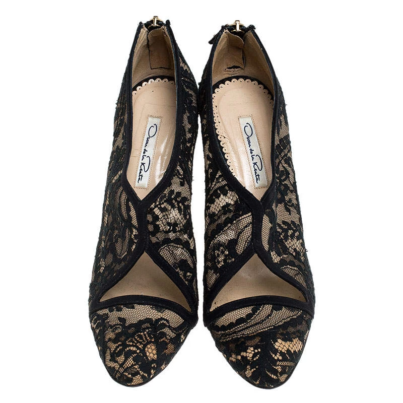 Oscar De La Renta Black Lace Cut Out V Neck Pumps Size 39 For Women 5 Oscar De La Renta Black Lace Cut Out V Neck Pumps Size 39 For Women - Image 3