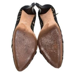 Oscar De La Renta Black Lace Cut Out V Neck Pumps Size 39 For Women 15 Oscar De La Renta Black Lace Cut Out V Neck Pumps Size 39 For Women -Oscar de la Renta Sales Shop luxury women oscar de la rentaslug used shoes p244058 009