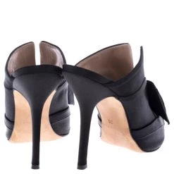 Oscar De La Renta Black Satin Marilous Bow Open Toe Mules Size 36 For Women 14 Oscar De La Renta Black Satin Marilous Bow Open Toe Mules Size 36 For Women -Oscar de la Renta Sales Shop luxury women oscar de la rentaslug used shoes p246122 006