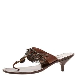 Oscar De La Renta Brown Leather Charm Embellished Kitten Heel Sandals Size 37.5 For Women