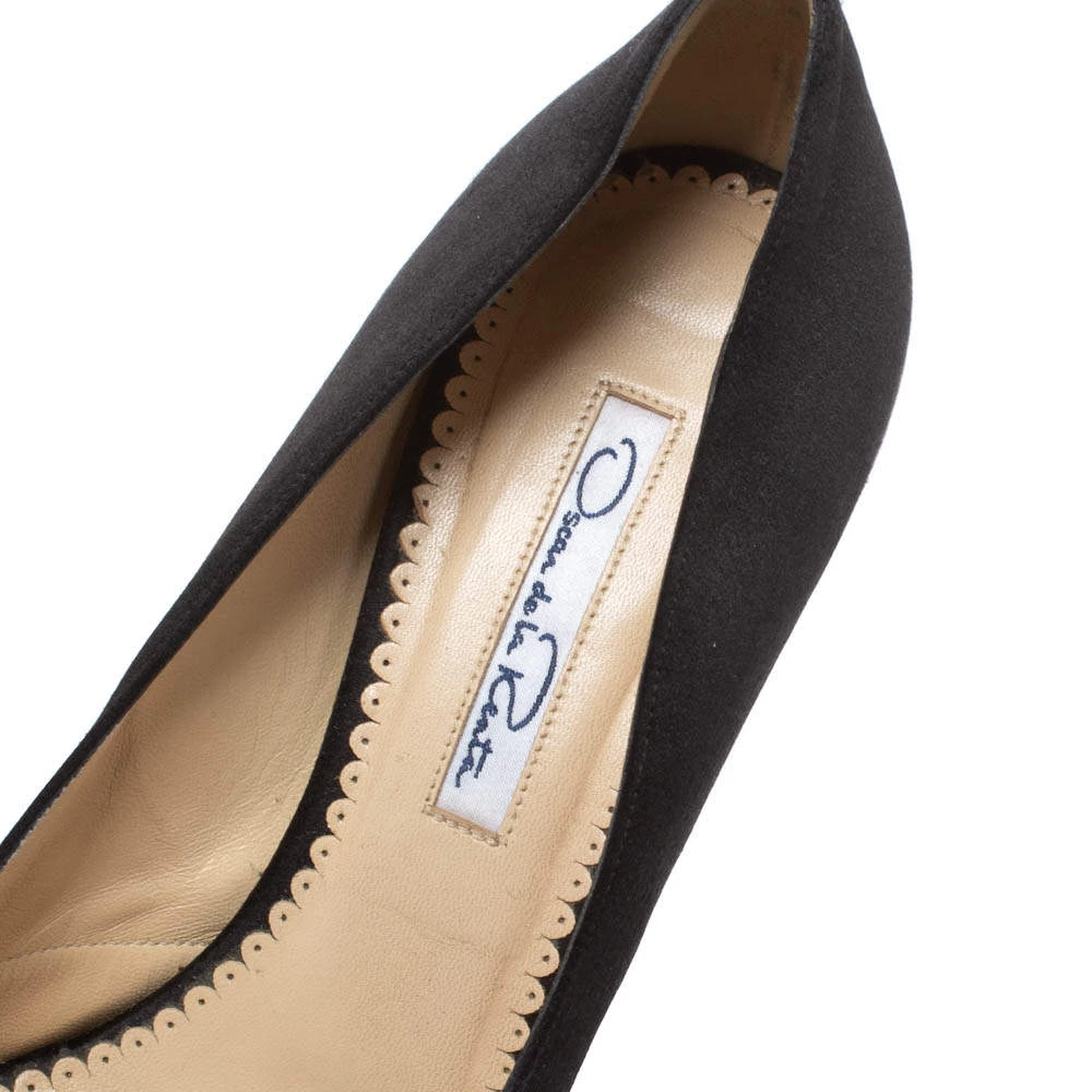 Oscar De La Renta Black/Beige Satin Ruched Detail Peep Toe Pumps Size 37 For Women 9 Oscar De La Renta Black/Beige Satin Ruched Detail Peep Toe Pumps Size 37 For Women - Image 7