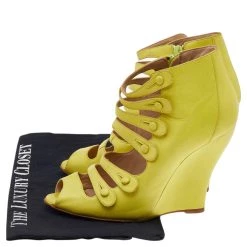 Oscar De La Renta Yellow Leather Caged Ankle Length Wedge Sandals Size 39 For Women -Oscar de la Renta Sales Shop luxury women oscar de la rentaslug used shoes p559270 002