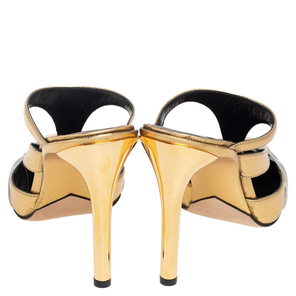 Oscar De La Renta Metallic Gold Leather Carmen Mule Sandals Size 36 For Women 7 Oscar De La Renta Metallic Gold Leather Carmen Mule Sandals Size 36 For Women - Image 5