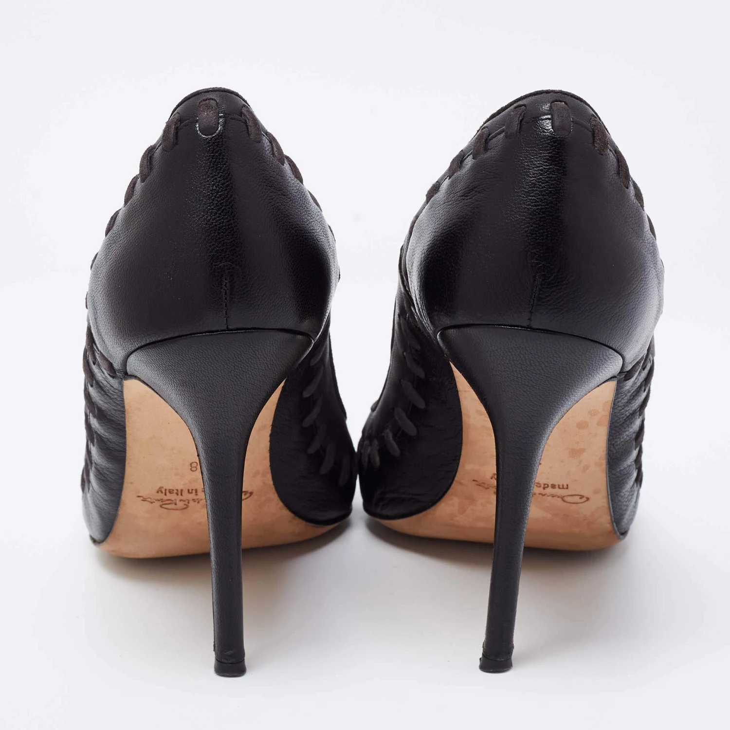Oscar De La Renta Black Leather Pumps Size 38 For Women 7 Oscar De La Renta Black Leather Pumps Size 38 For Women - Image 5